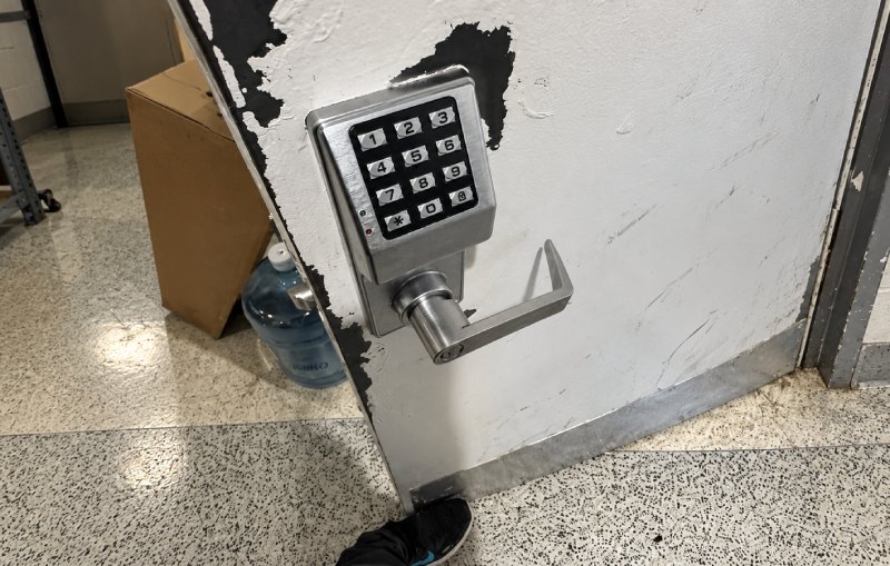 Electronic Keypad Lock Replacement in Newark, NJ