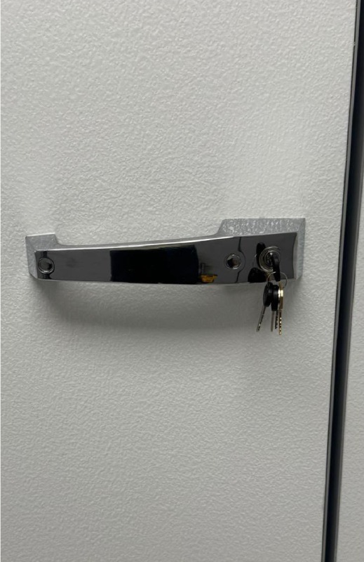 Chrome Keyed Handle Lock Installation